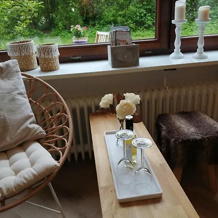 Mitten Im Gruenen - Apartment Mit Wohlfuehlcharakter In Stadtrandlage Eutin Exterior photo